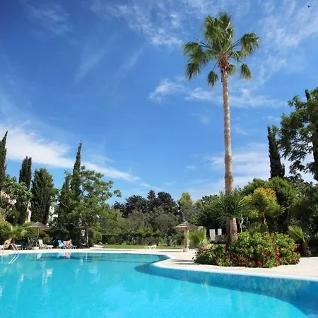 Apartment Paradise Gardens *